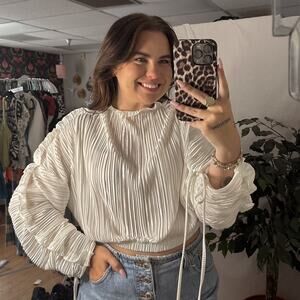 NWT Pleated Long Sleeve Cropped Top White Size Small